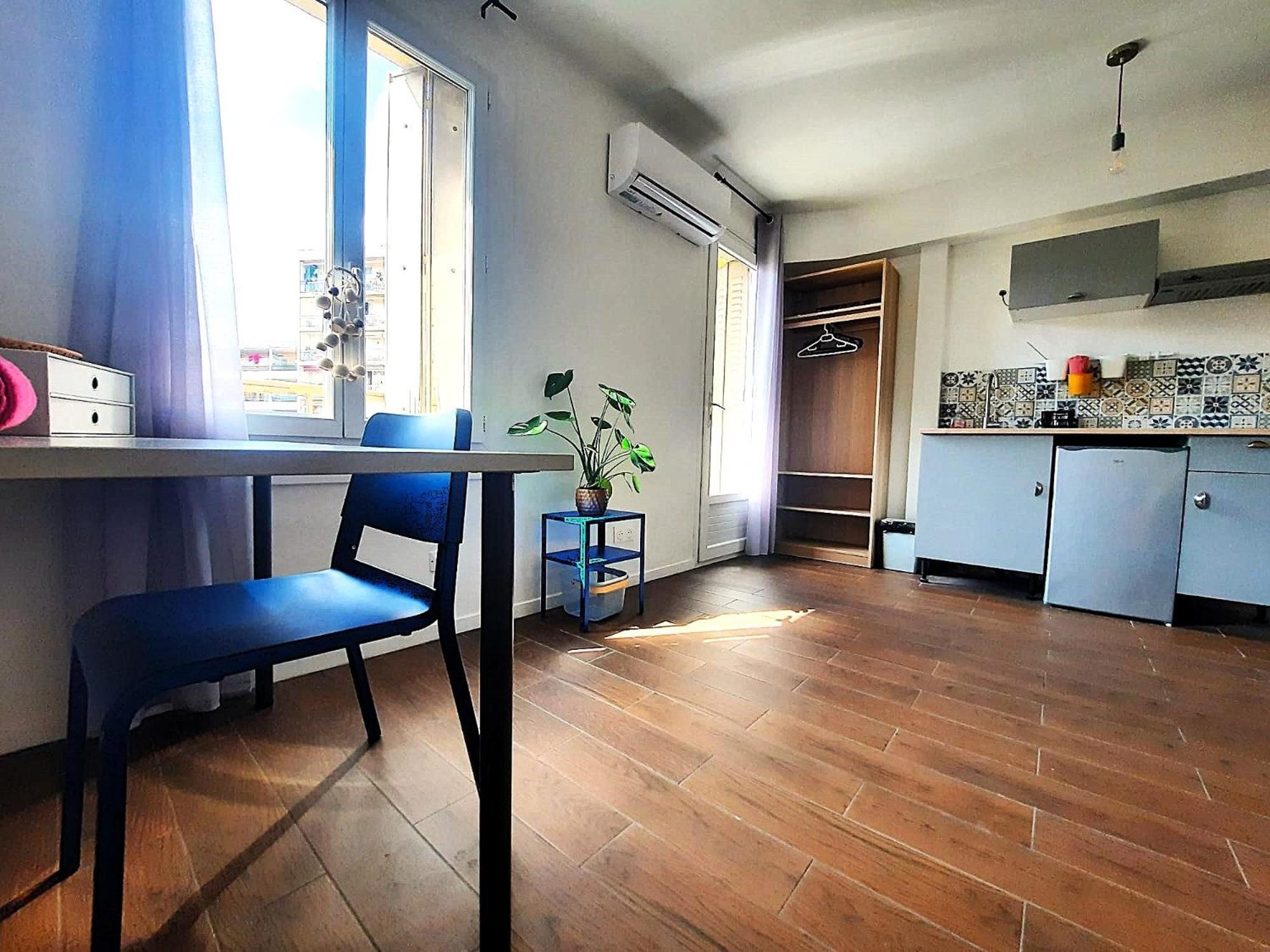 La 2, Climatisee Ac, Calme, Cuisine Privee Privatunterkunft Nizza